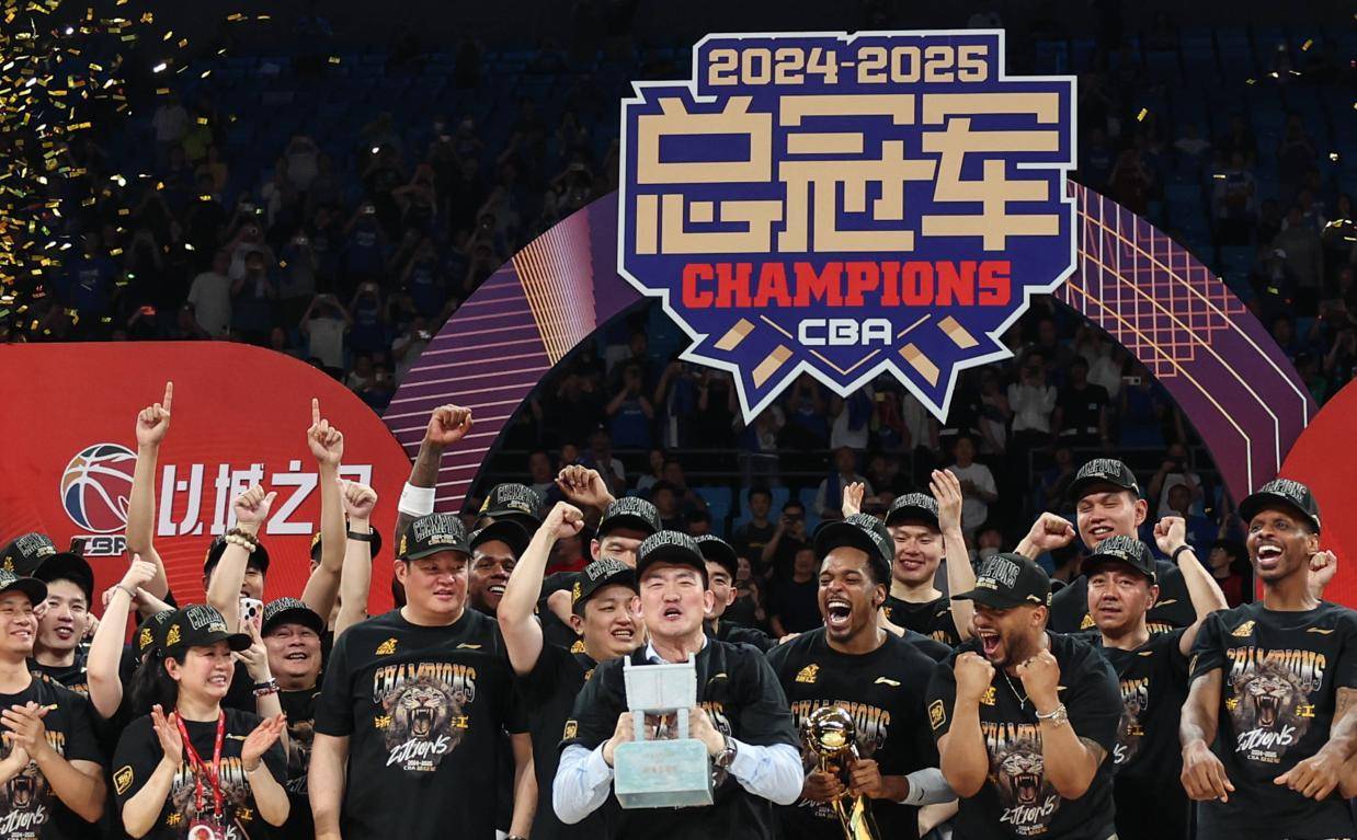 中国篮协的, 这六位均为 中国篮协的, 这六位均为