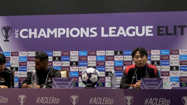 发布会, 球员们时隔, 还需要观察