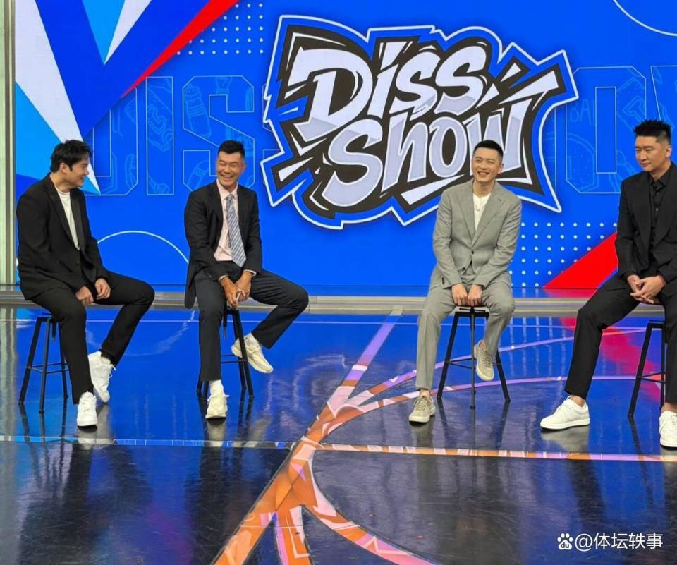 inews, 他仿佛被困 inews, 他仿佛被困